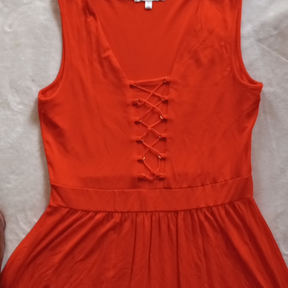 Dress - Picture 4 of 4